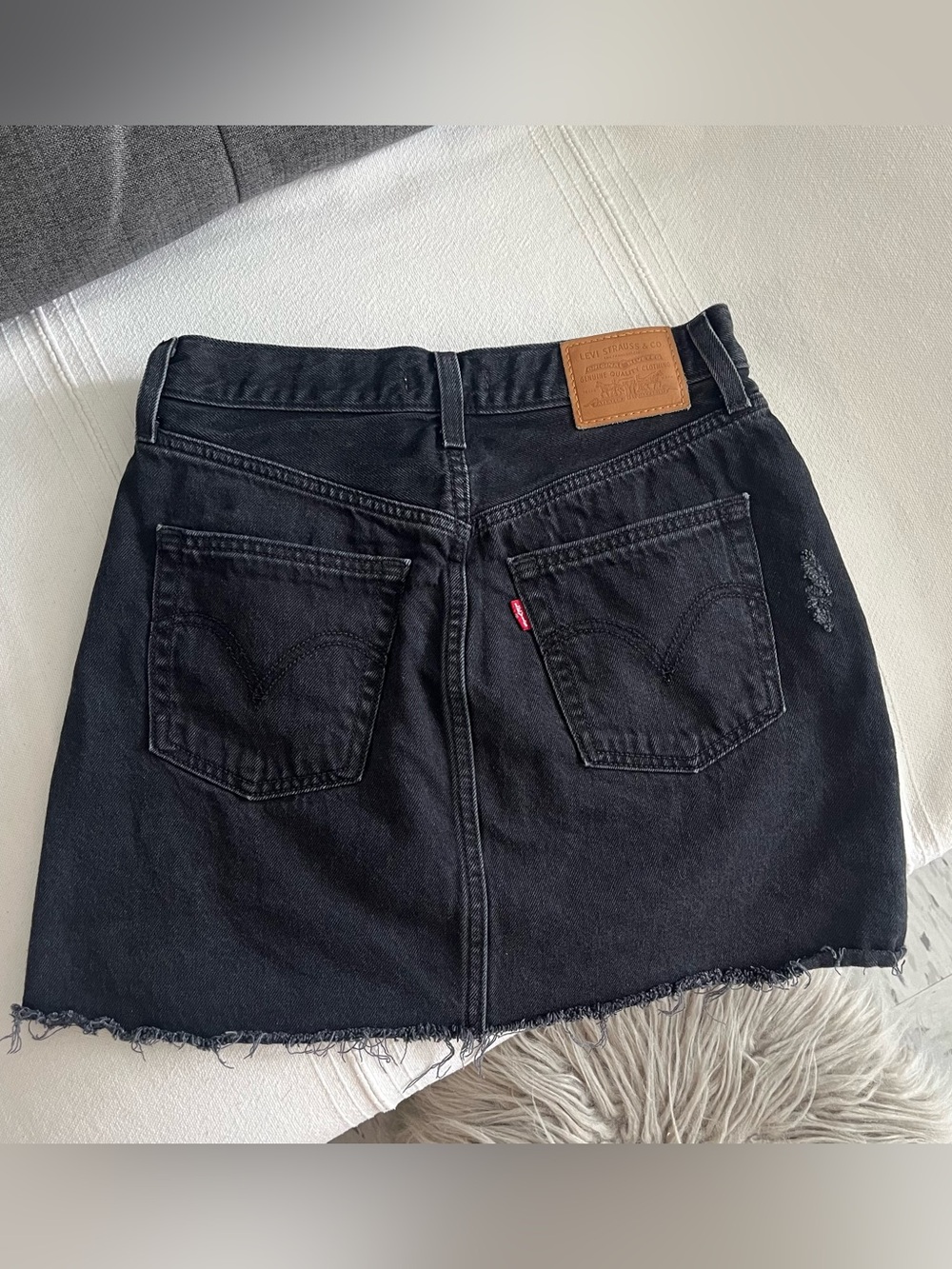 Levi’s❣️icon denim skirt black